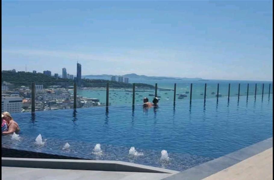 The Base Central Pattaya Buitenkant foto