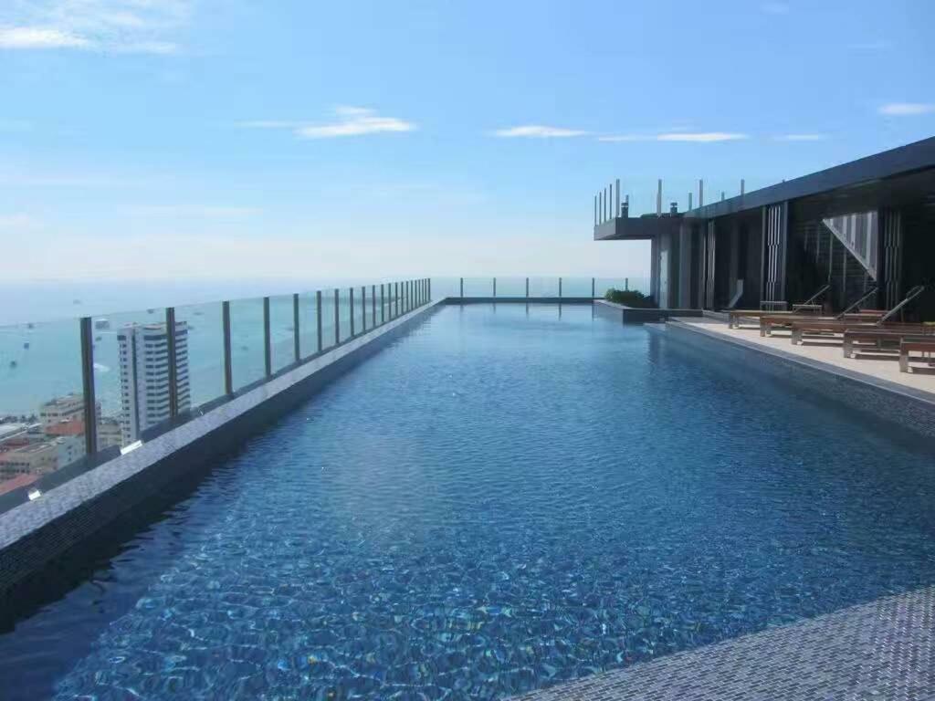 The Base Central Pattaya Buitenkant foto